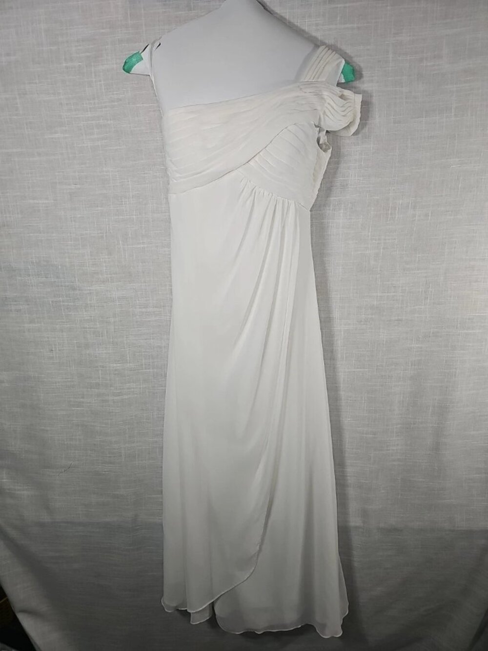 Mori Lee By Madeline Gardner One-Shoulder Ruched Ivory Formal Gown-Size: 4